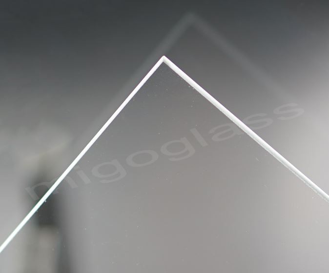 3,2 mm īpaši dzidrs saules stikls