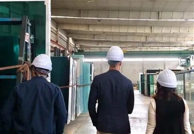 Beļģijas klienti apmeklē MIGO GLASS, lai veiktu rūpnīcas auditu, uzsākot jaun...