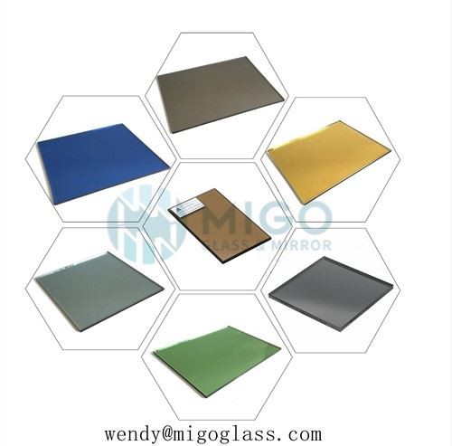 Atstarojošs stikls biroju ēkām