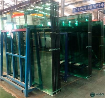 glass for padel court design